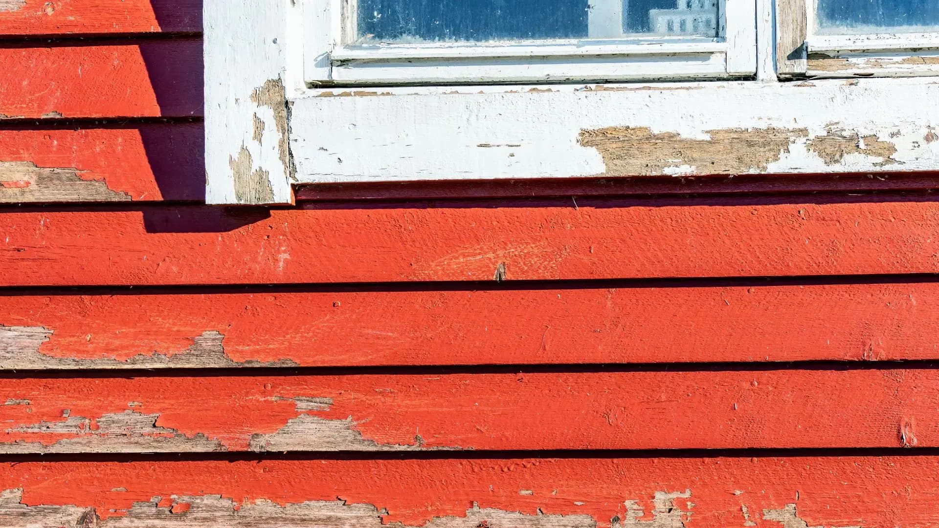 6-reasons-your-homes-siding-fades-and-how-to-prevent-it-1