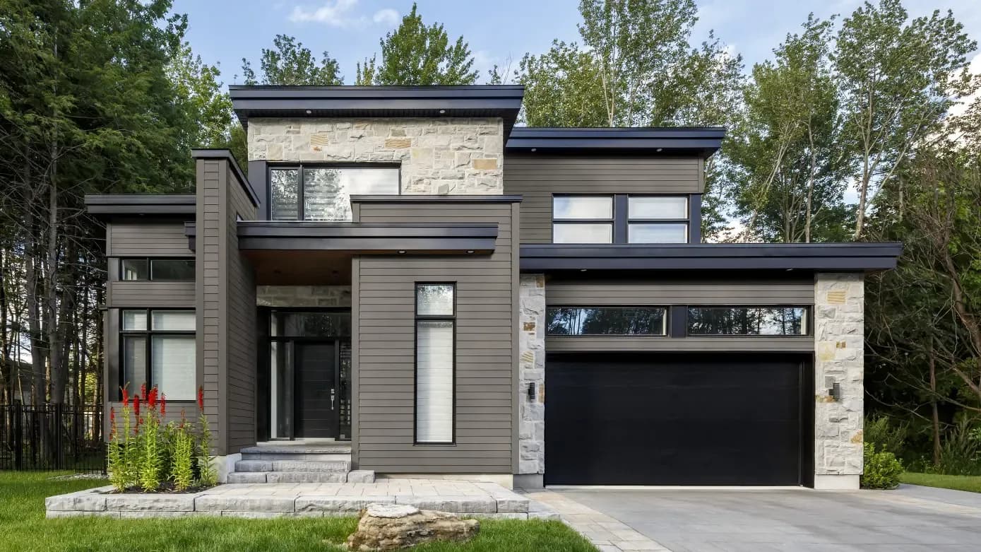curb-appeal-with-james-hardie-siding-and-stone-siding-01.webp