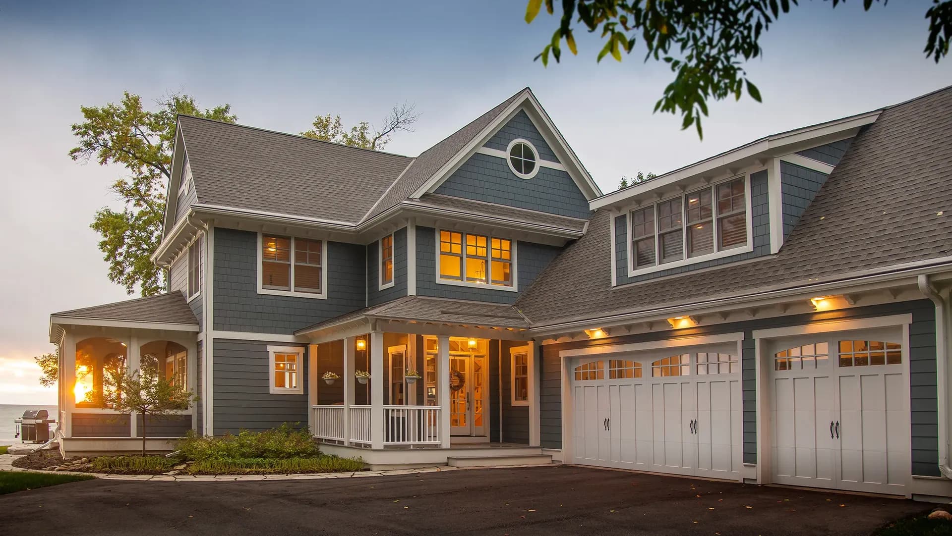 Siding Contractor in Leawood, KS