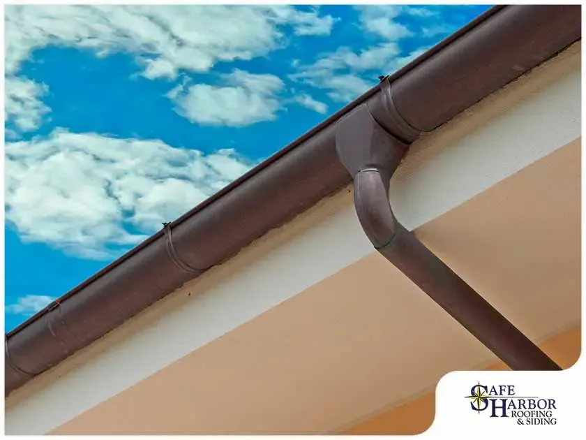 https://safeharborexteriors.com/wp-content/uploads/2021/04/top-4-advantages-of-copper-gutters_60689910eea92.jpeg